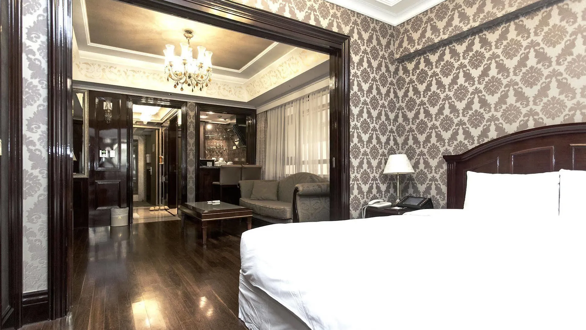 Gangnam Artnouveau City Soul